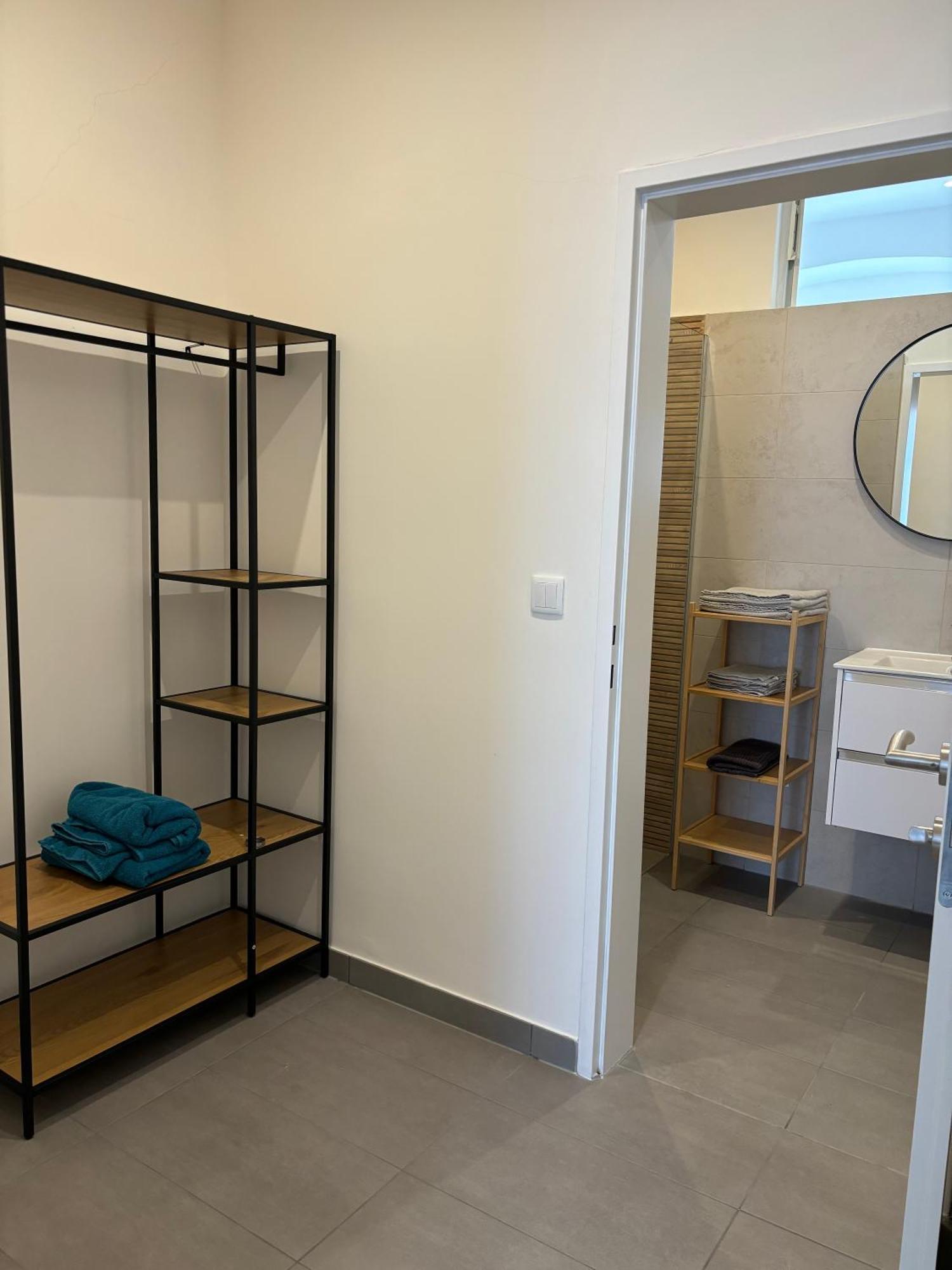 Traumhafte Wohnung Fuer 3, Grosszuegig, Walk In Dusche Vídeň Exteriér fotografie